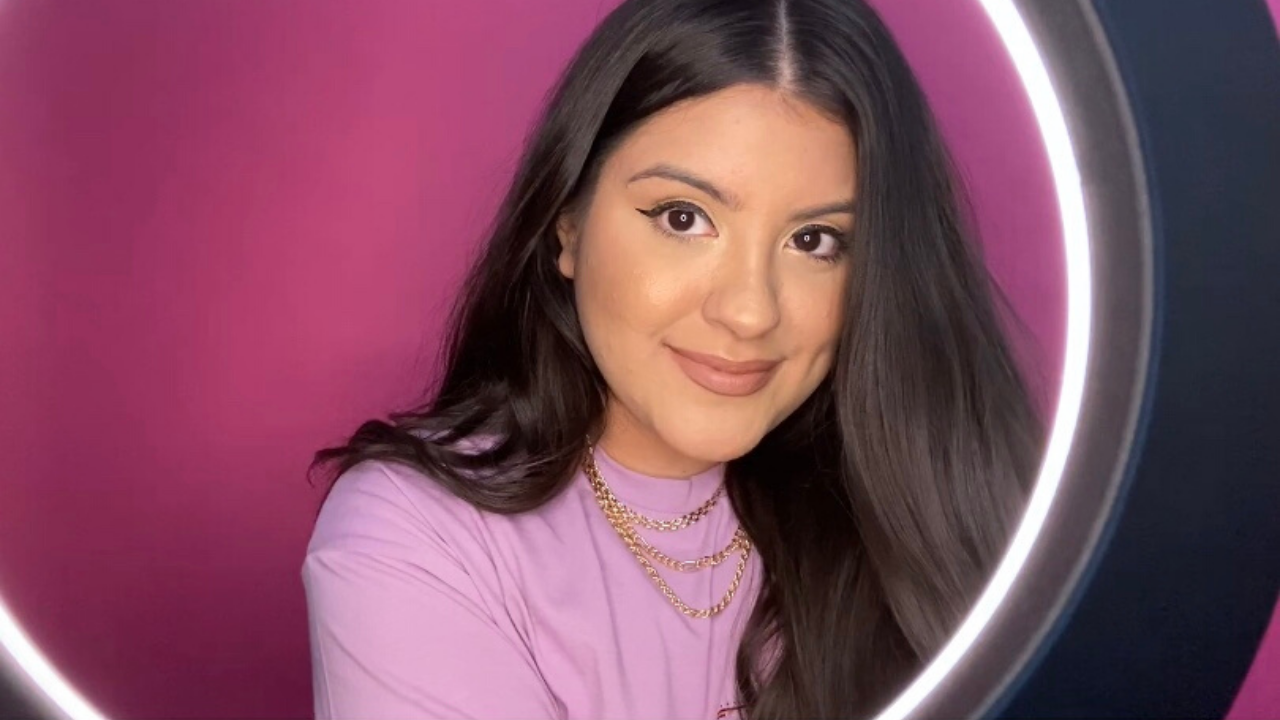 Easy ways to use our Luz & Glow Highlighter